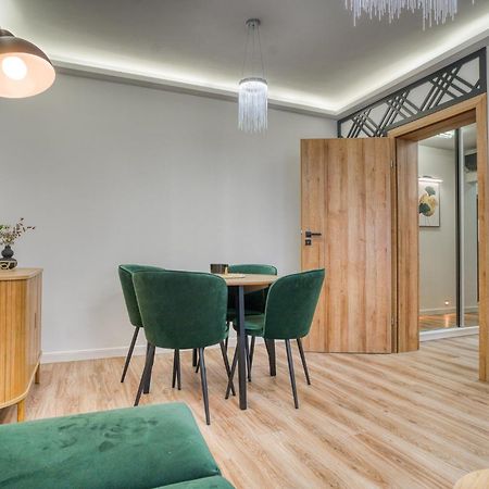 בוקרשט City Chic Retreat: Newly Renovated 1Br Apartment מראה חיצוני תמונה
