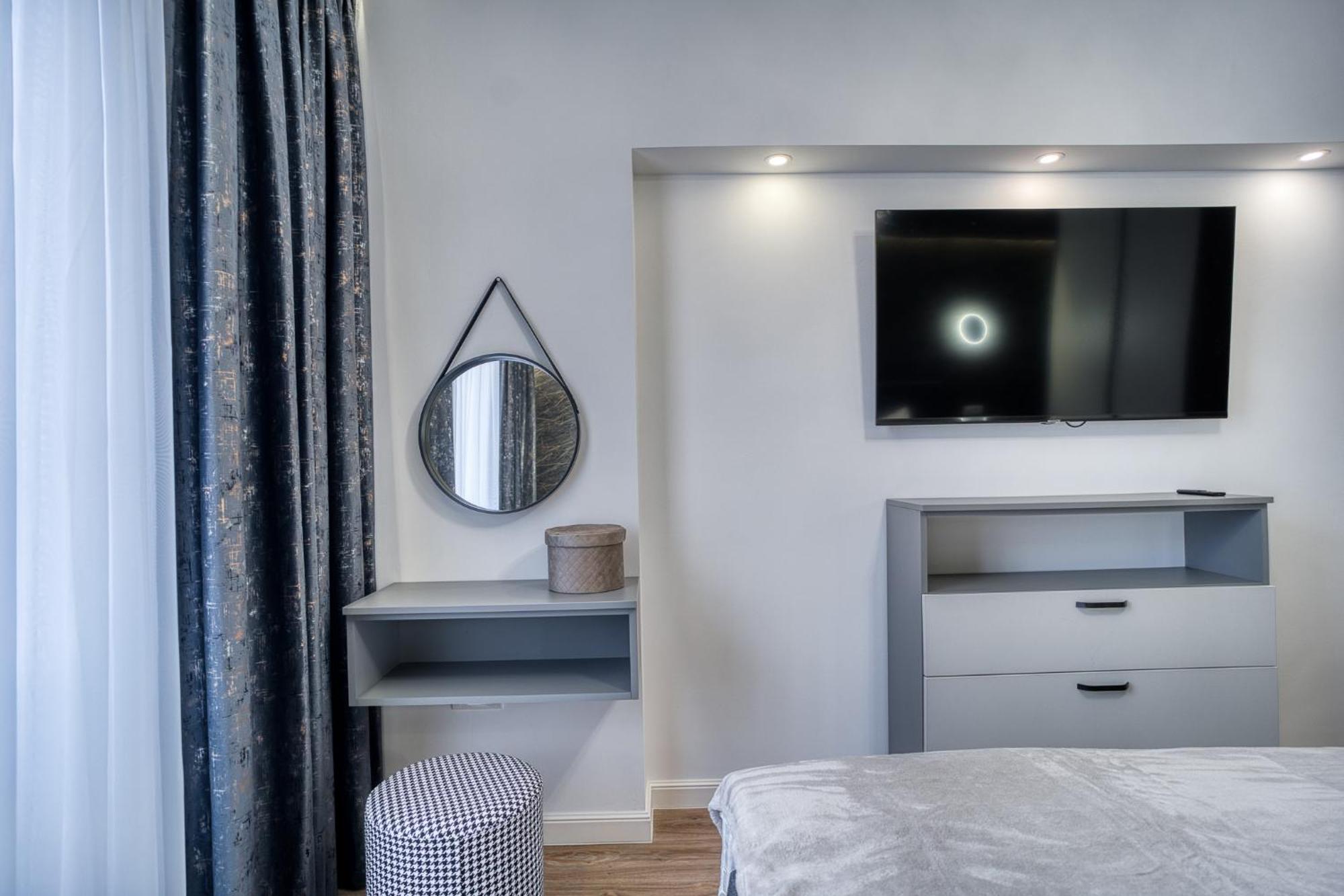 בוקרשט City Chic Retreat: Newly Renovated 1Br Apartment מראה חיצוני תמונה